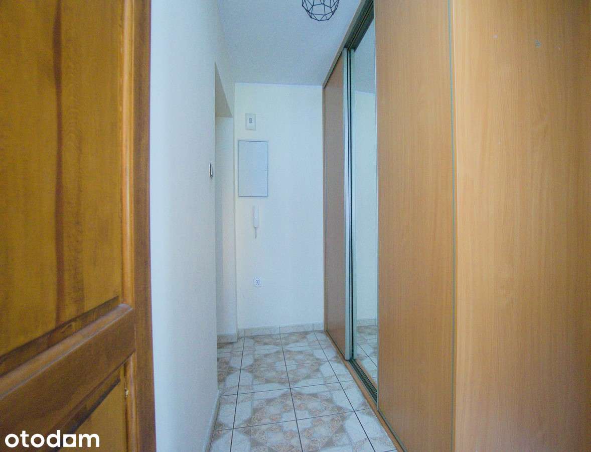 1 piętro, niski blok, balkon