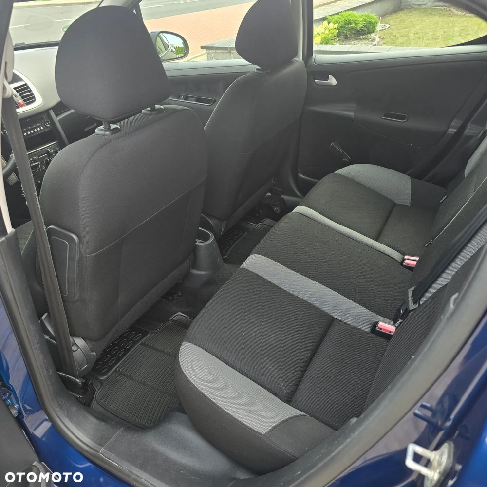 Peugeot 207 75 Urban Move - 16
