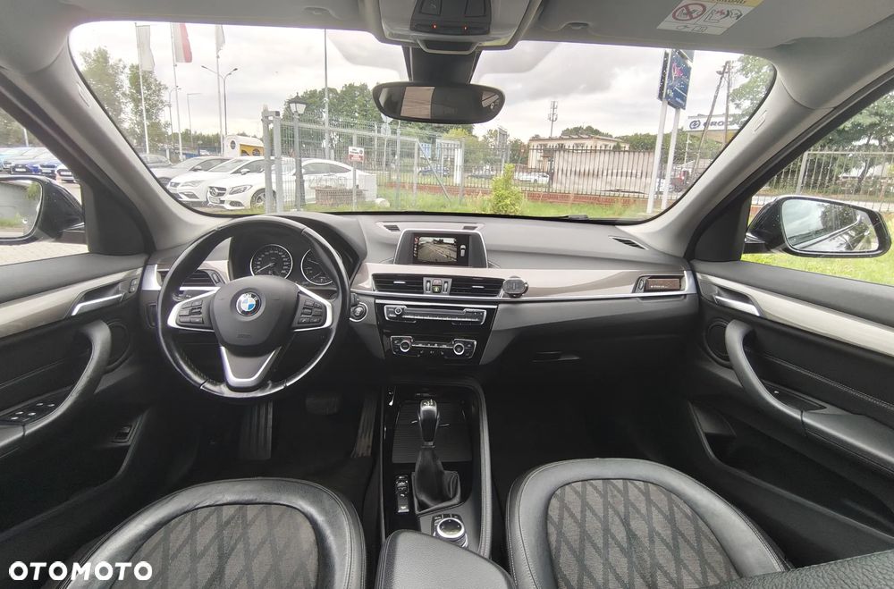 BMW X1 xDrive18d xLine - 14