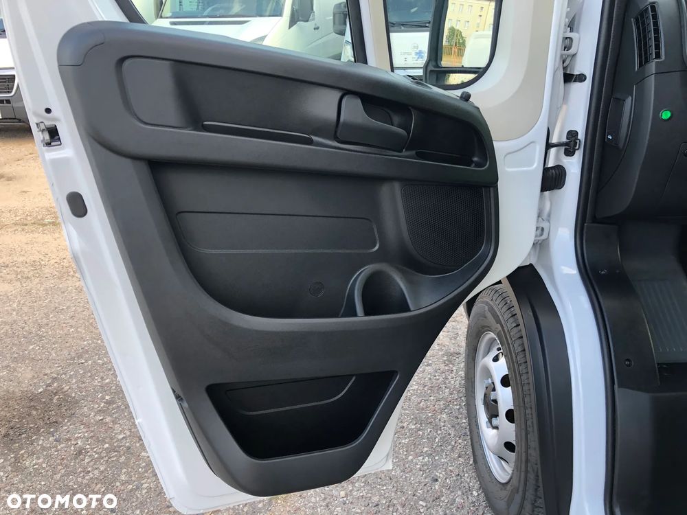 Fiat DUCATO WINDA DHOLLANDIA DMC3.5t ŁADOWNOŚĆ 800KG KONTENER PLUS DRZWI BOCZNE - 34