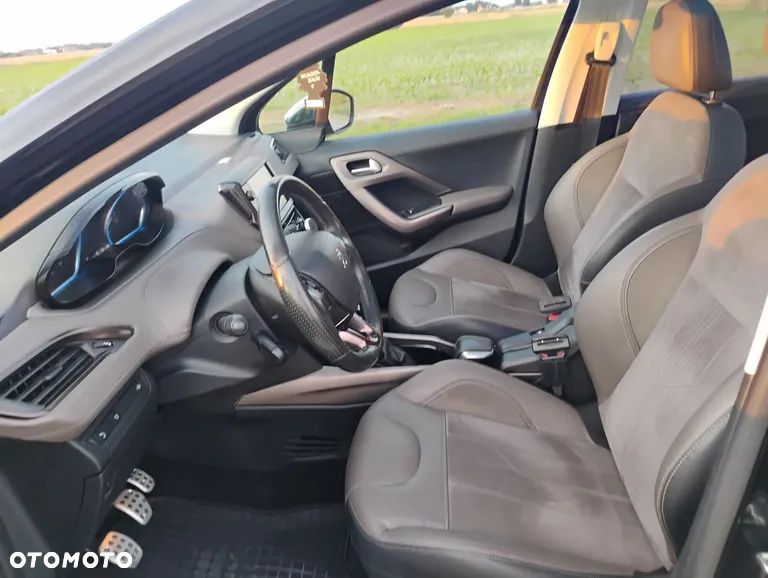 Peugeot 2008 1.6 e-HDi Allure S&S - 8