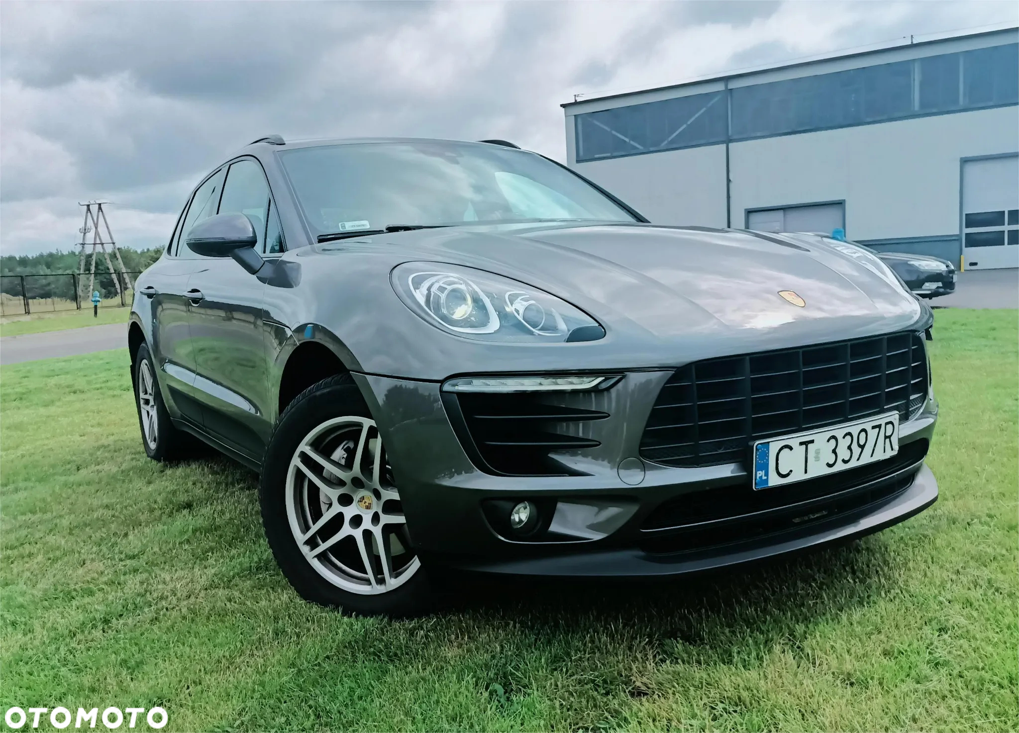 Porsche Macan Standard - 2