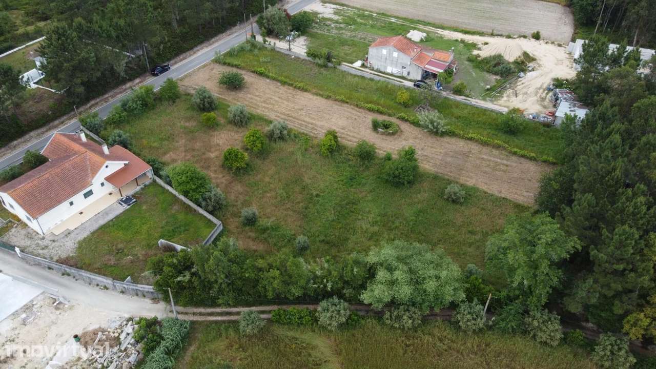 Terreno com 2.300 m2 localizado na Rua do Bom Despacho, Lamarosa (Coim - Grande imagem: 3/12