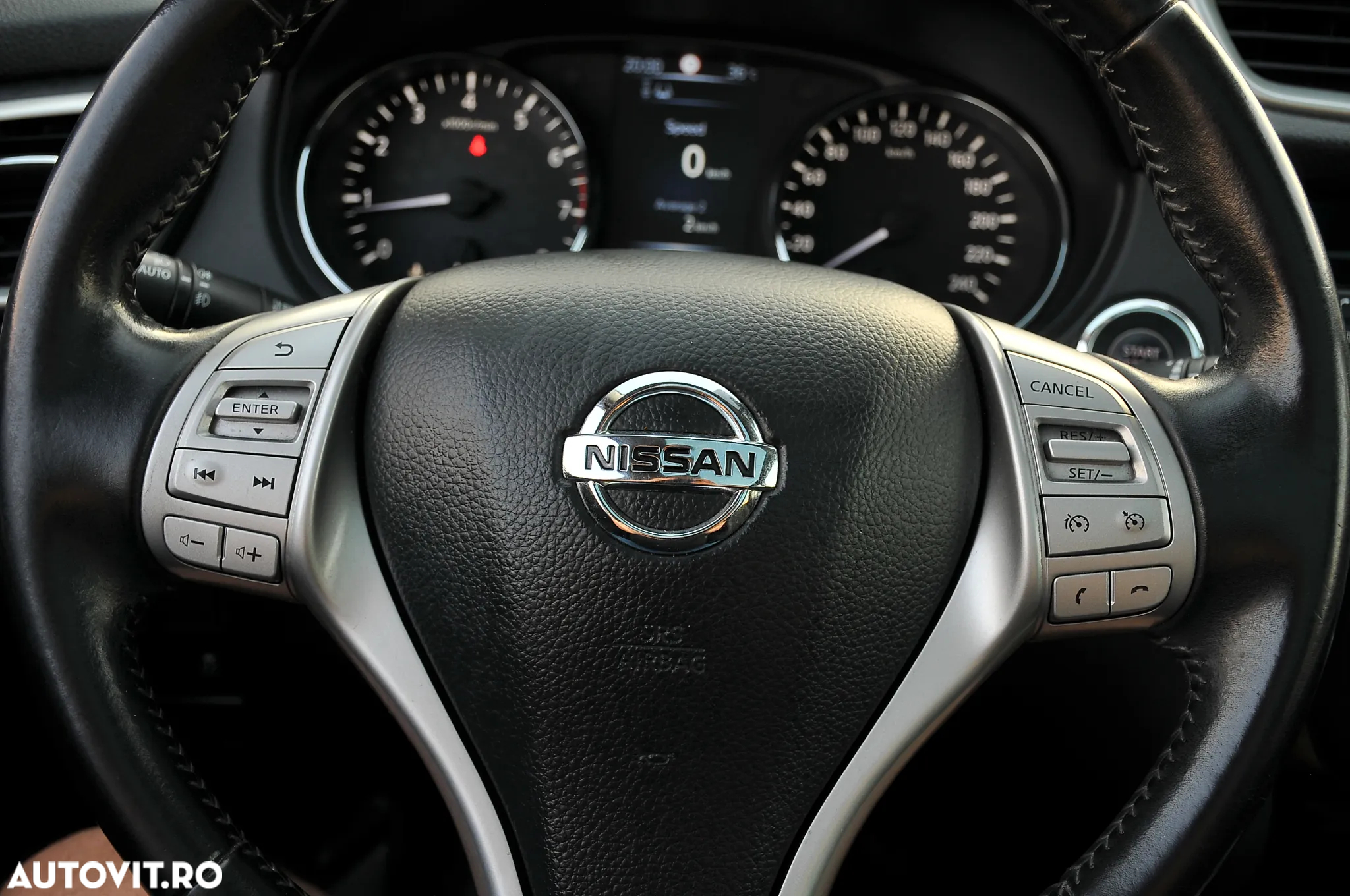 Nissan Qashqai 1.6 DIG-T TEKNA - 17