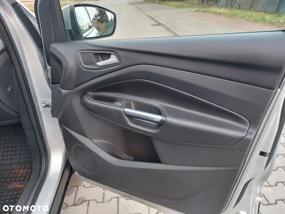 Ford Kuga 2.0 TDCi 2x4 SYNC - 19