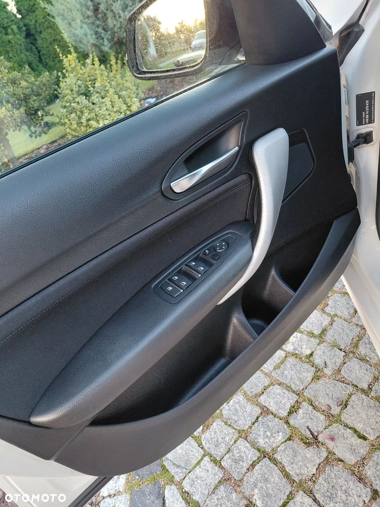 BMW Seria 1 118d M Sport Shadow - 25