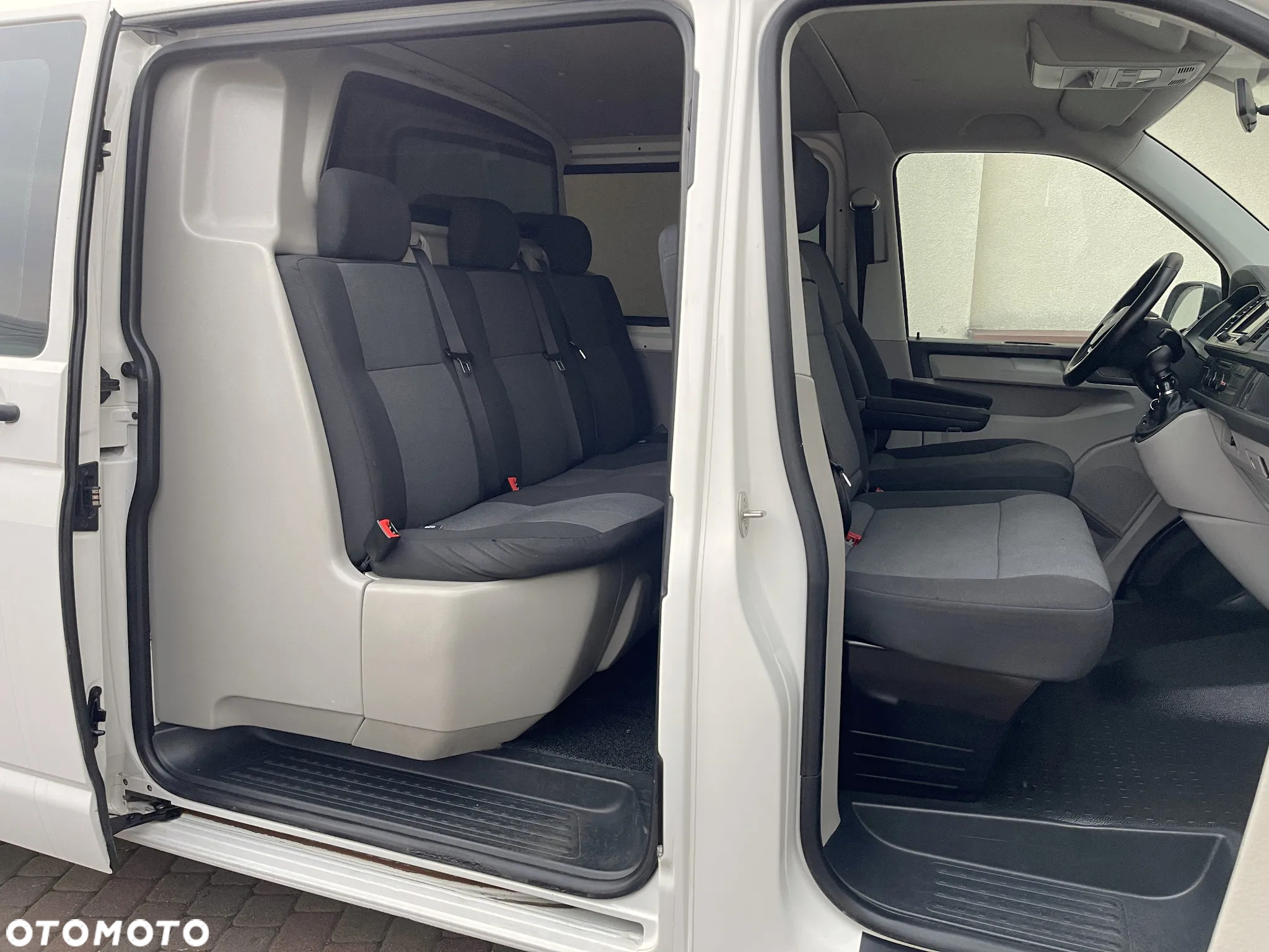 Volkswagen Transporter L2H1 Doka - 23