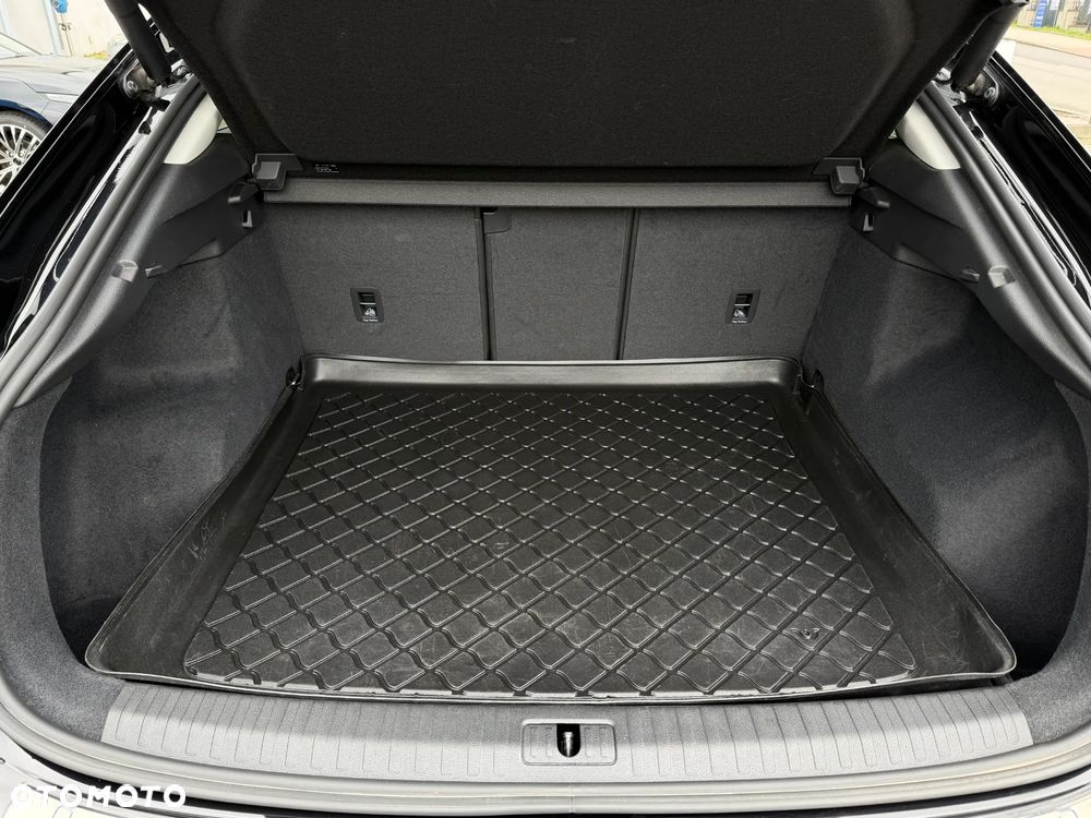 Audi Q3 Sportback - 14