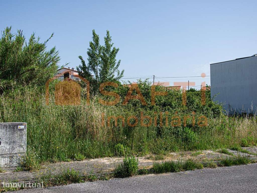 Terreno de 347 m² em Leiria para construir - Grande imagem: 2/3