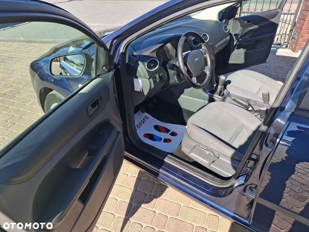 Ford Focus 1.8 Connection - 9
