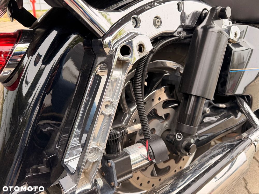 Harley-Davidson FLHTCU Ultra - 13