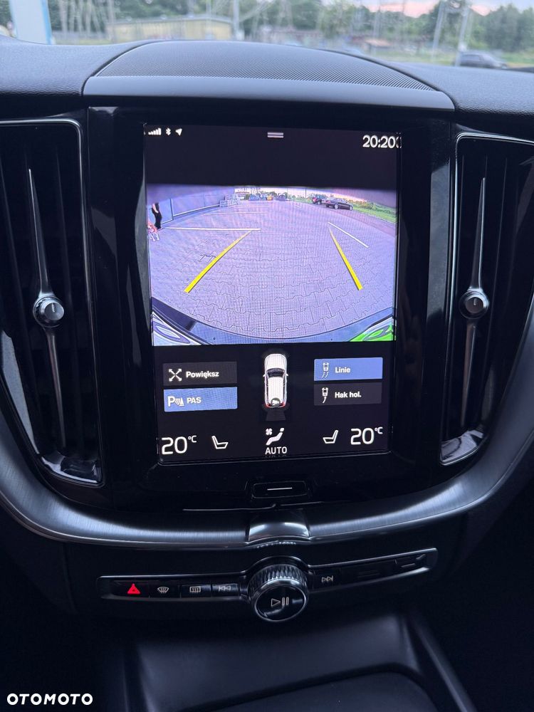 Volvo XC 60 D4 AWD Geartronic Momentum - 32