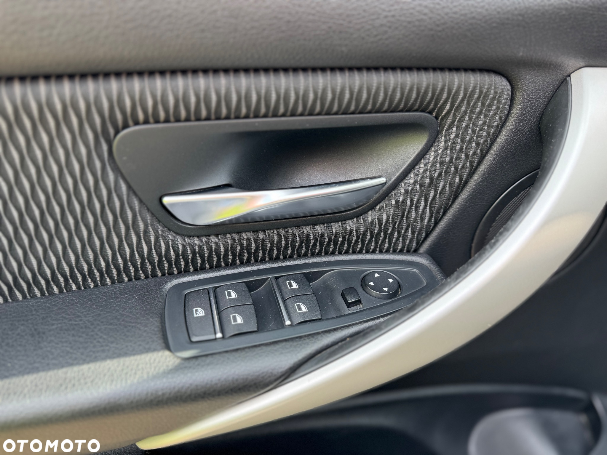 BMW Seria 3 320d - 23