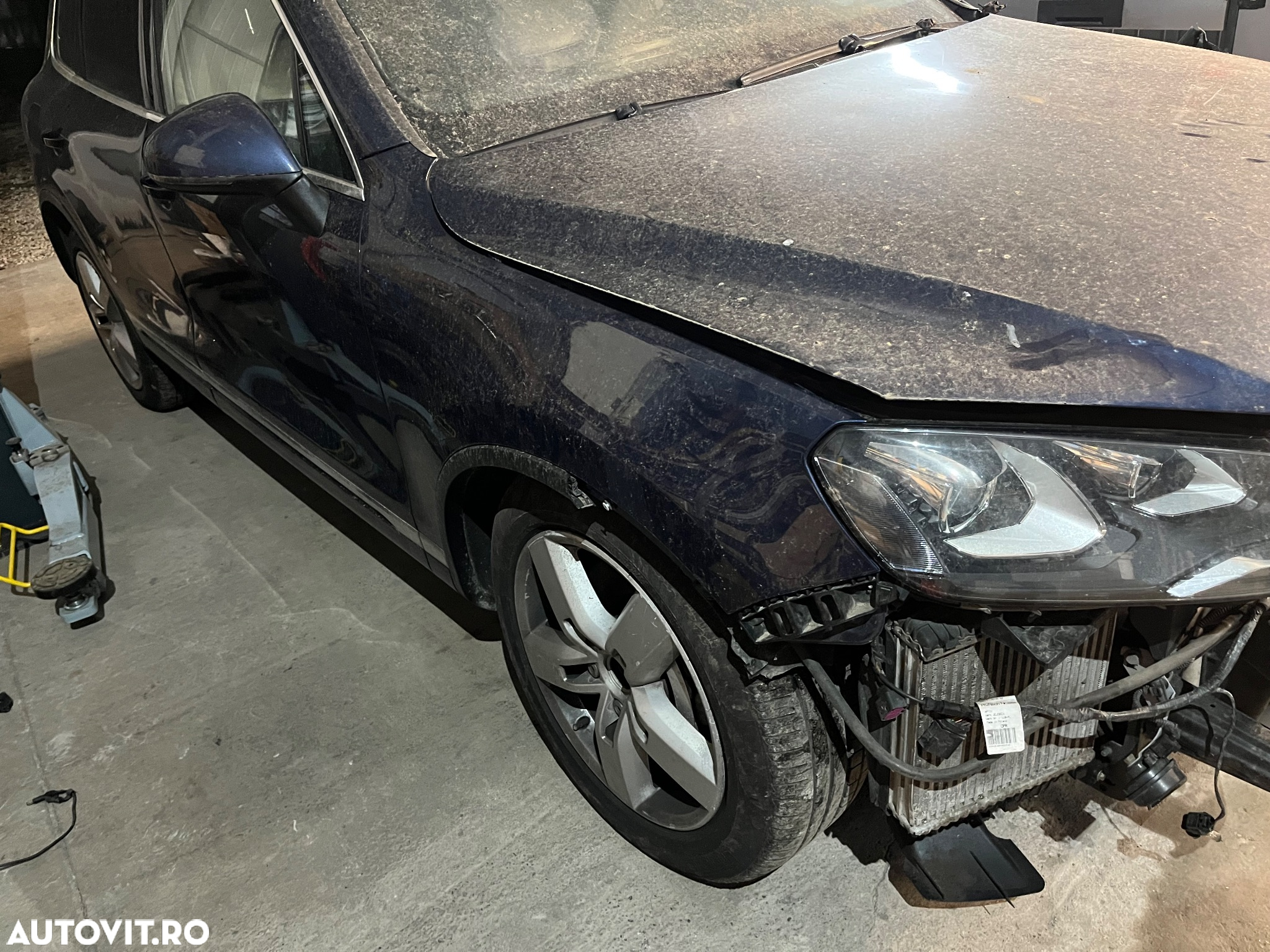 Dezmembram volkswagen touareg 4.2 tdi 2014 147.000 km - 7
