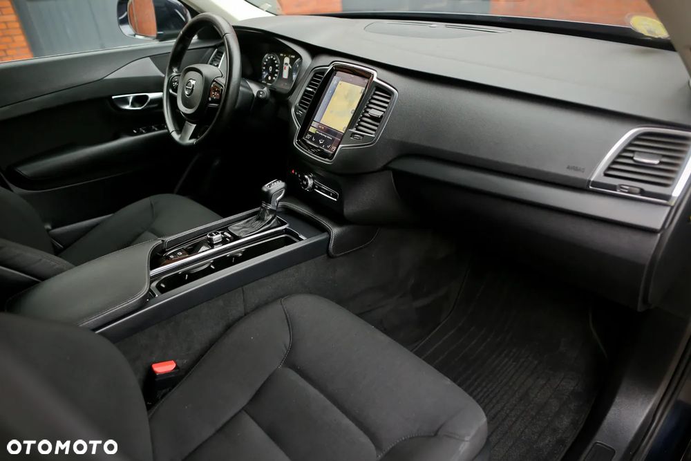 Volvo XC 90 D5 AWD Geartronic Momentum - 25