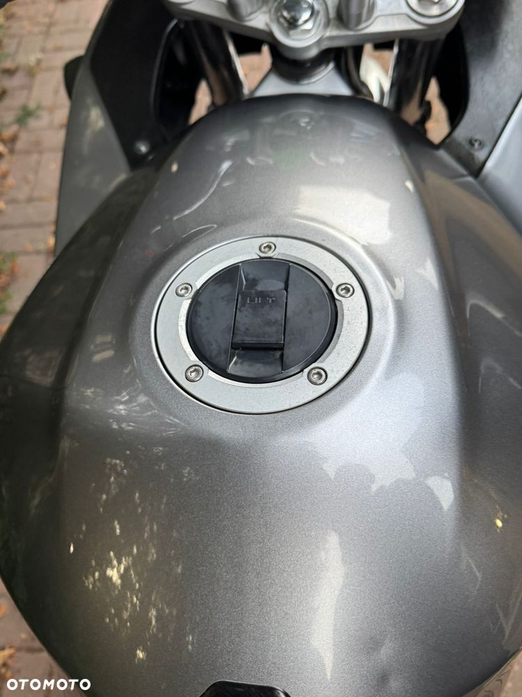 Suzuki Bandit - 12