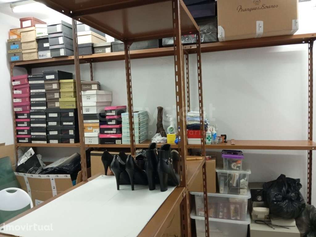 Loja de Rés do Chão e Cave no Centro da Cidade de Beja - Grande imagem: 5/13