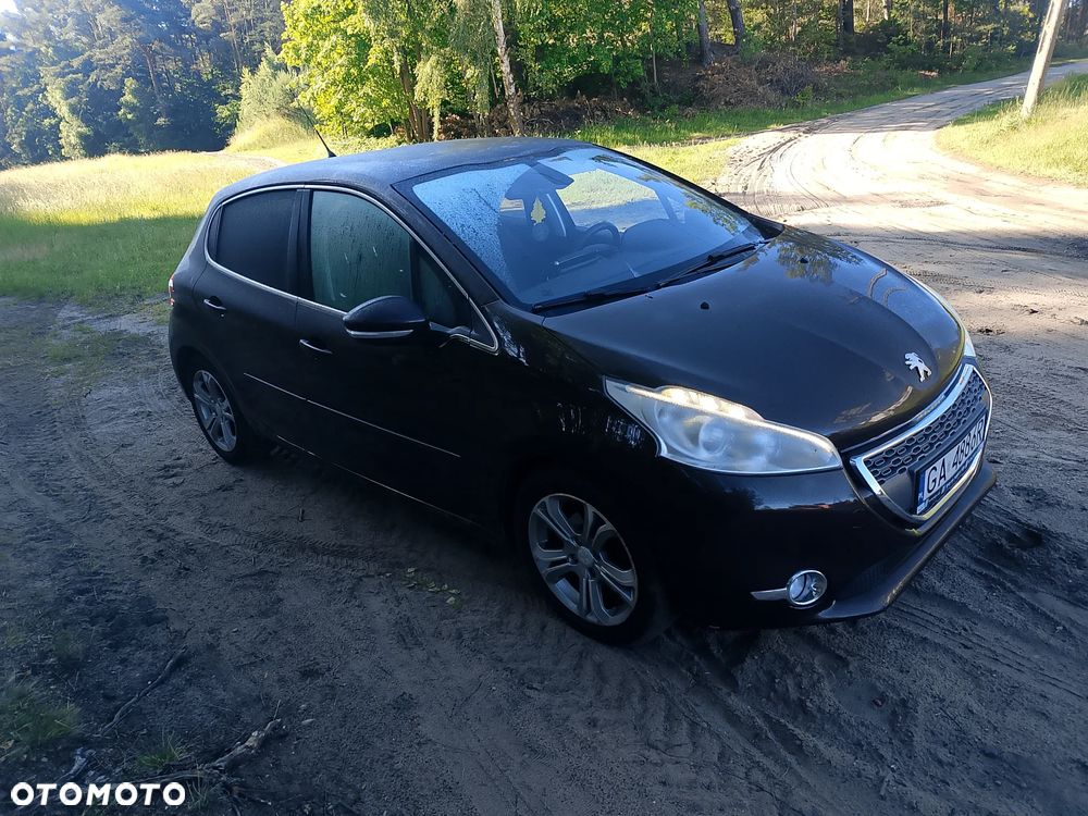 Peugeot 208 - 4