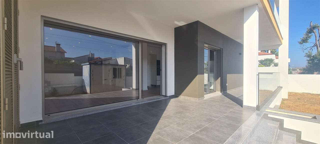 T3 c/ Terraço + Jardim Privado - Grande imagem: 2/21