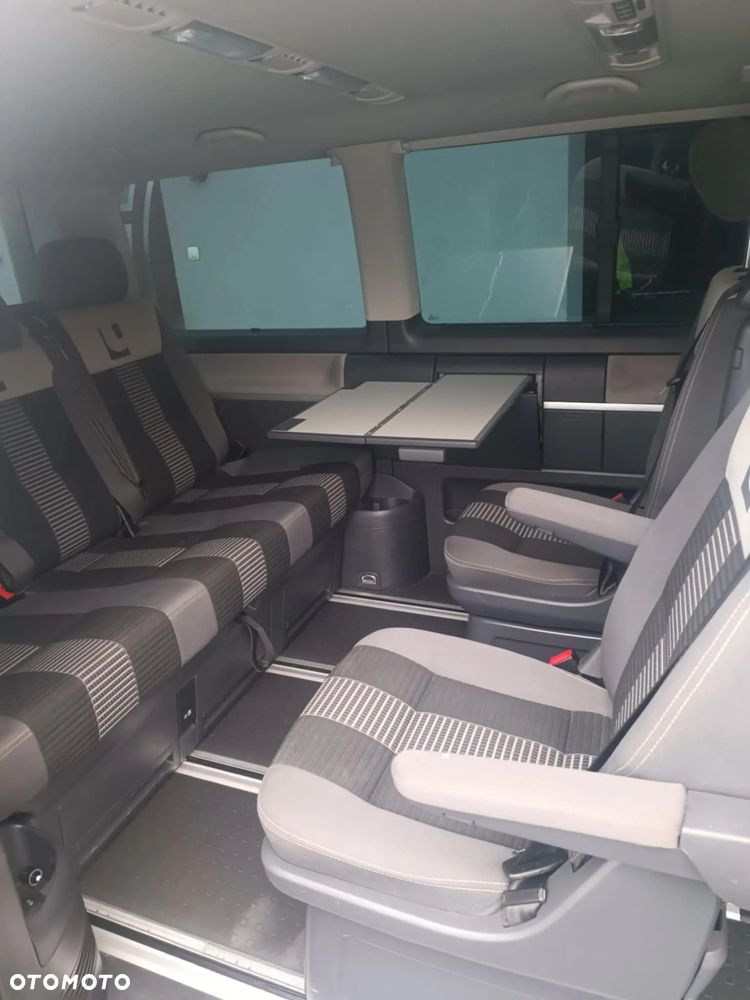 Volkswagen Caravelle - 17