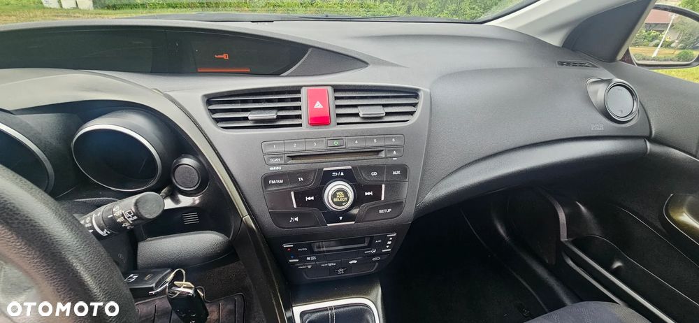 Honda Civic 1.4 i-VTEC Comfort Black Edition - 22