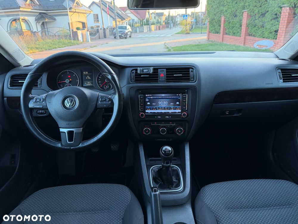 Volkswagen Jetta 1.6 TDI BMT Comfortline - 24