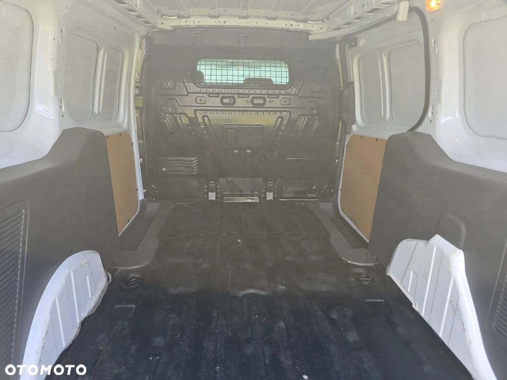 Ford Transit Connect - 21