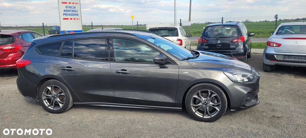 Ford Focus 1.0 EcoBoost Start-Stopp-System ST-LINE STYLE - 2