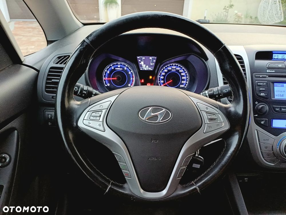 Hyundai ix20 1.4 blue - 22