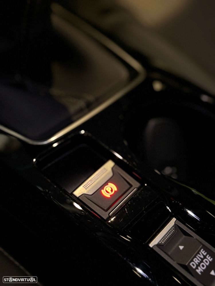 Peugeot 2008 1.2 PureTech GT Line - 32