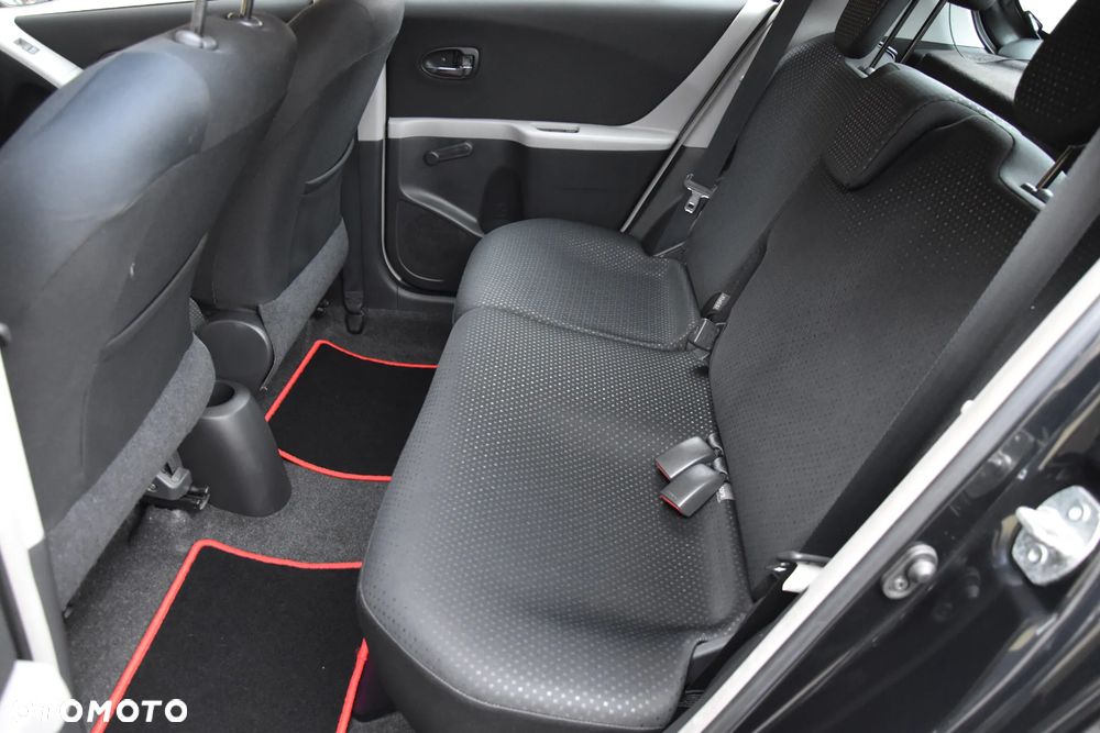 Toyota Yaris 1.33 VVT-i Executive - 30