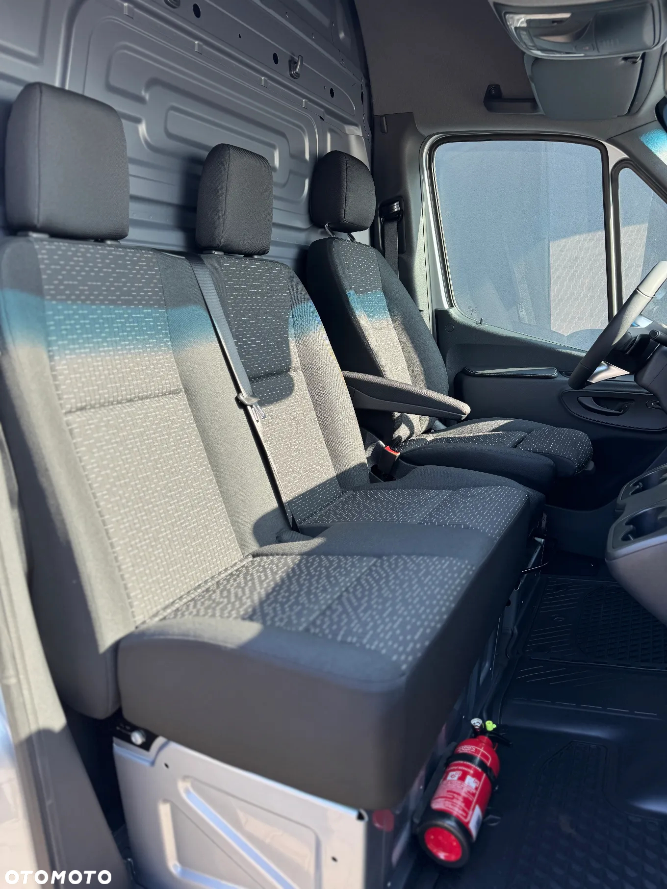 Mercedes-Benz Sprinter - 21