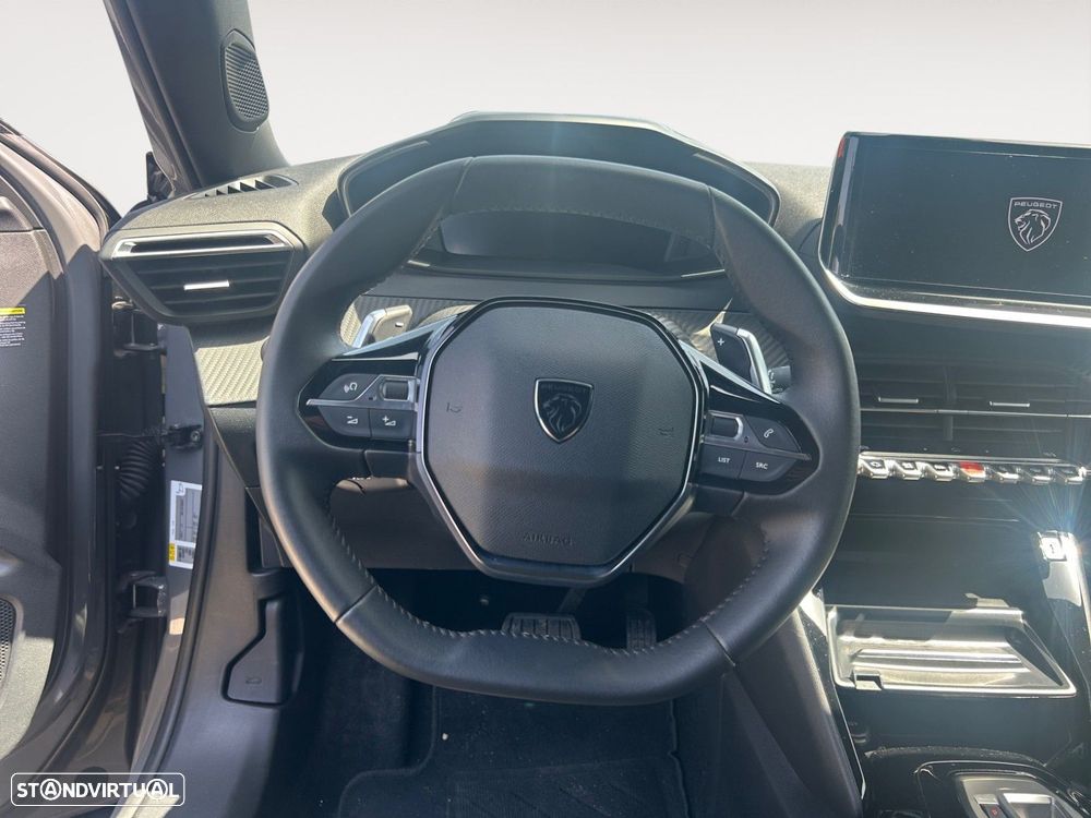 Peugeot 2008 1.2 Hybrid Allure e-DCS6 - 12