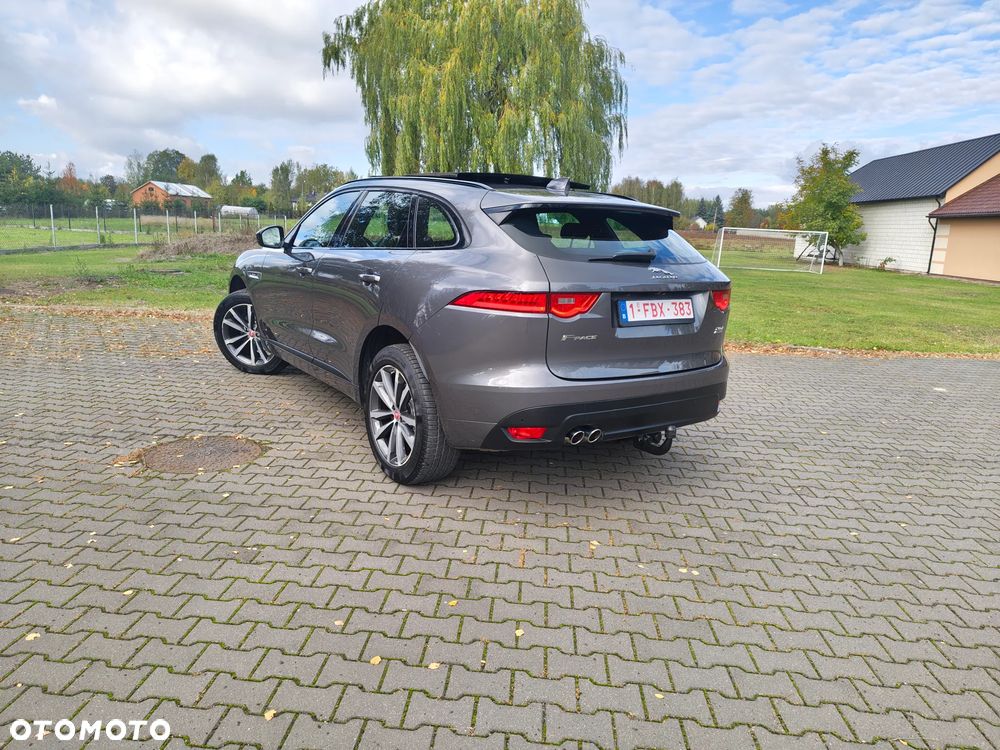 Jaguar F-Pace - 17