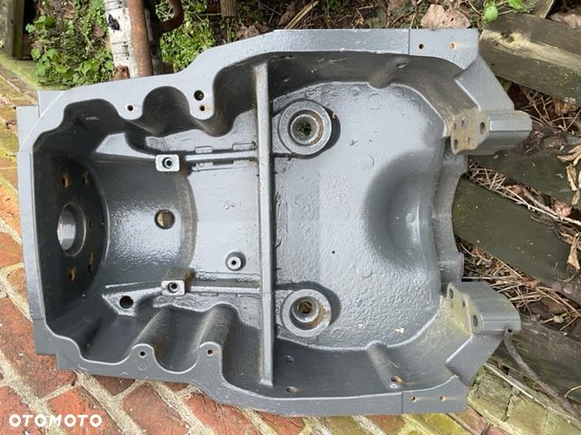 Fwd: Wspornik osi przedniej new holland case steyr 82030986 , 8203098 - 2