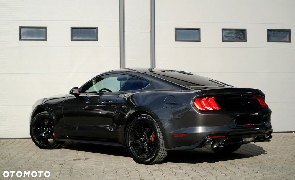 Ford Mustang Fastback 2.3 Eco Boost - 13