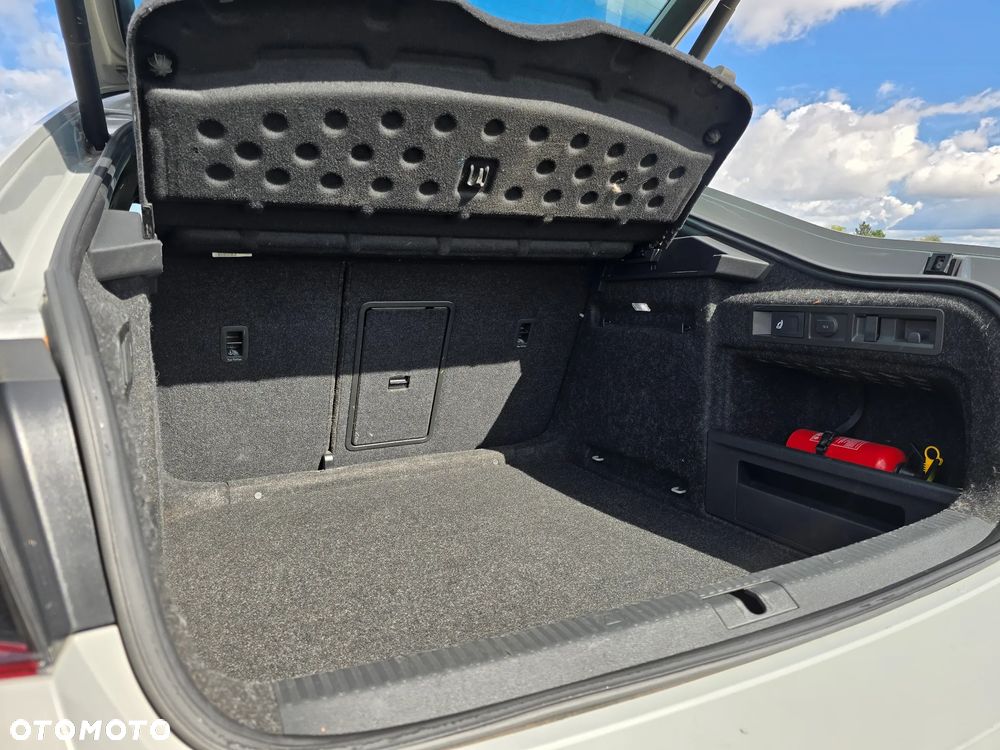 Skoda Superb 2.0 TDI SCR Sportline DSG - 9