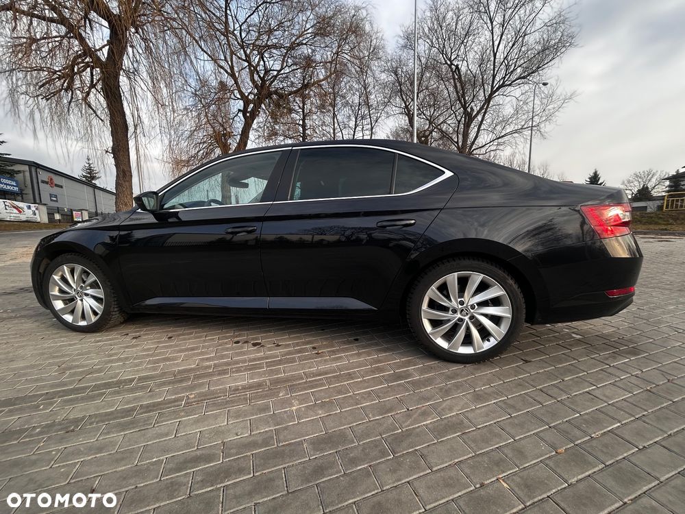 Skoda Superb 2.0 TDI Style DSG - 9