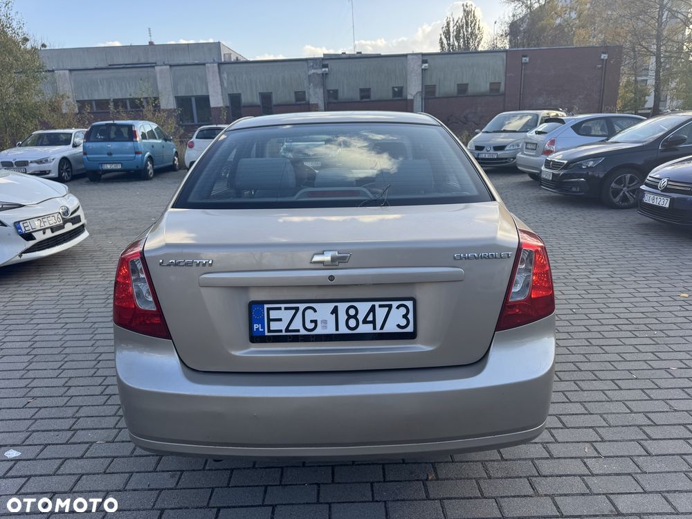 Chevrolet Lacetti - 8