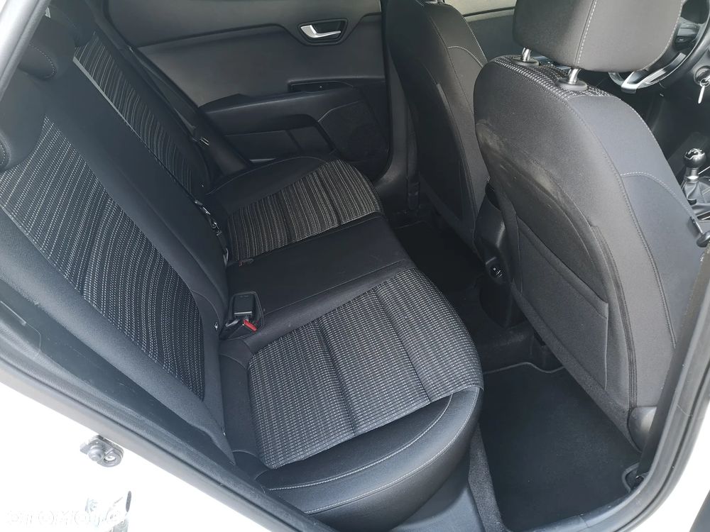 Kia Stonic 1.2 L - 24