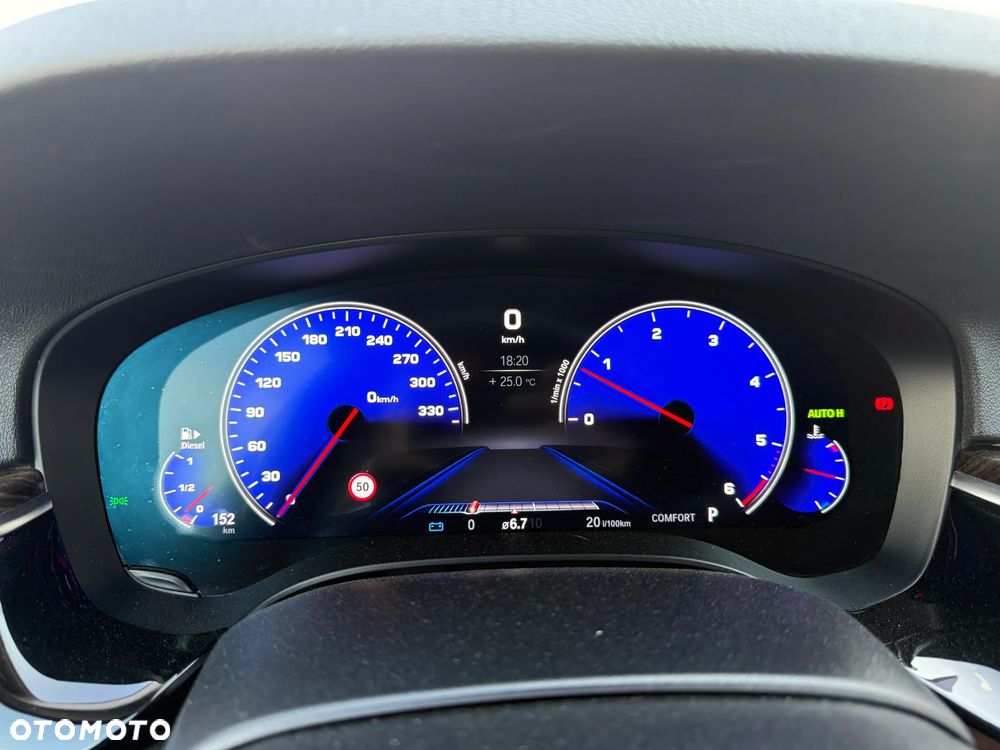 BMW Seria 5 530d xDrive Sport-Aut Luxury Line - 18