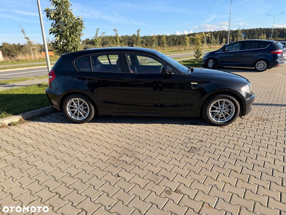 BMW Seria 1 118d DPF - 11