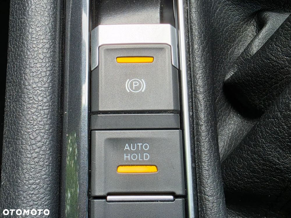 Volkswagen Tiguan 2.0 TDI SCR DSG ACTIVE - 24