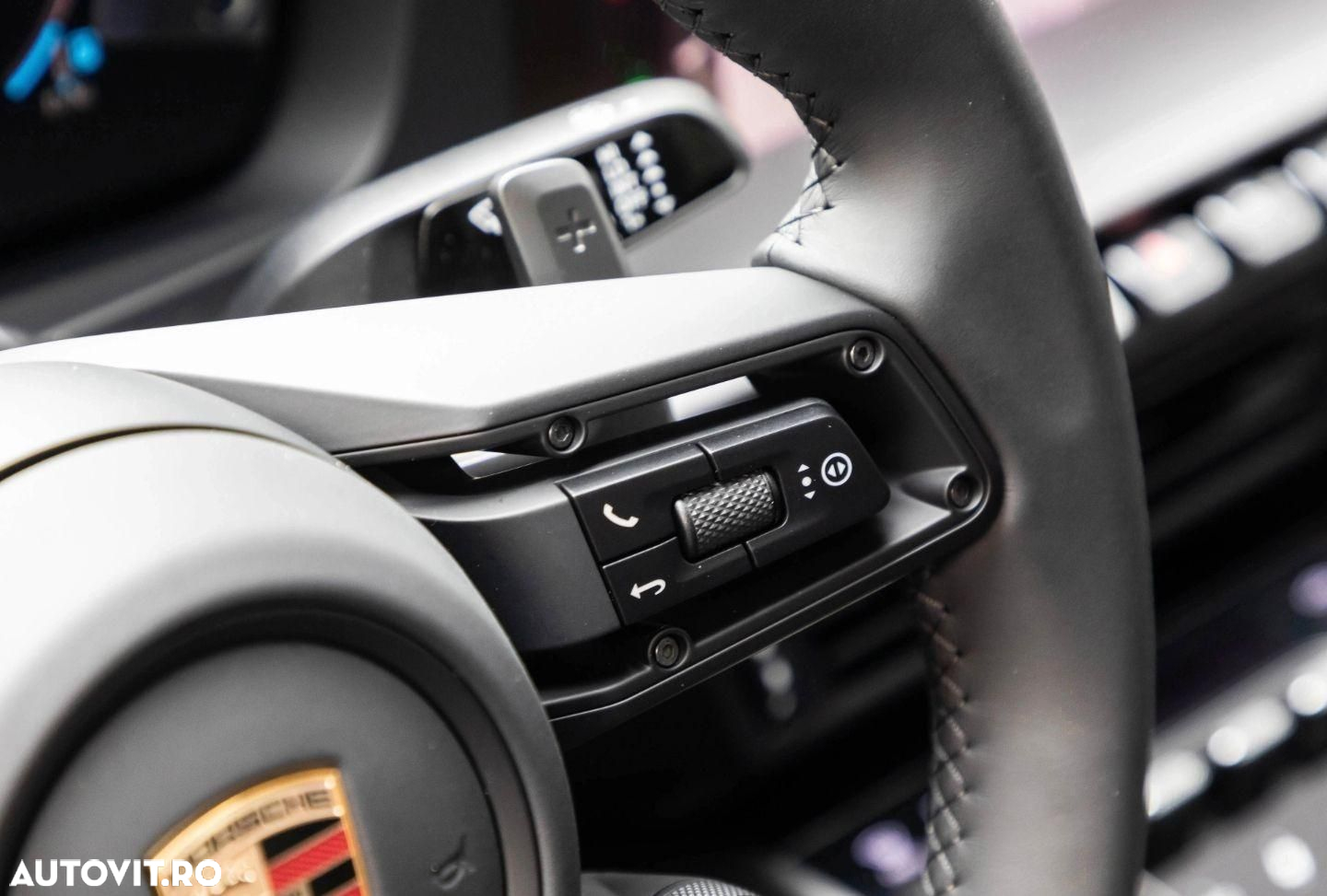 Porsche 992 - 18