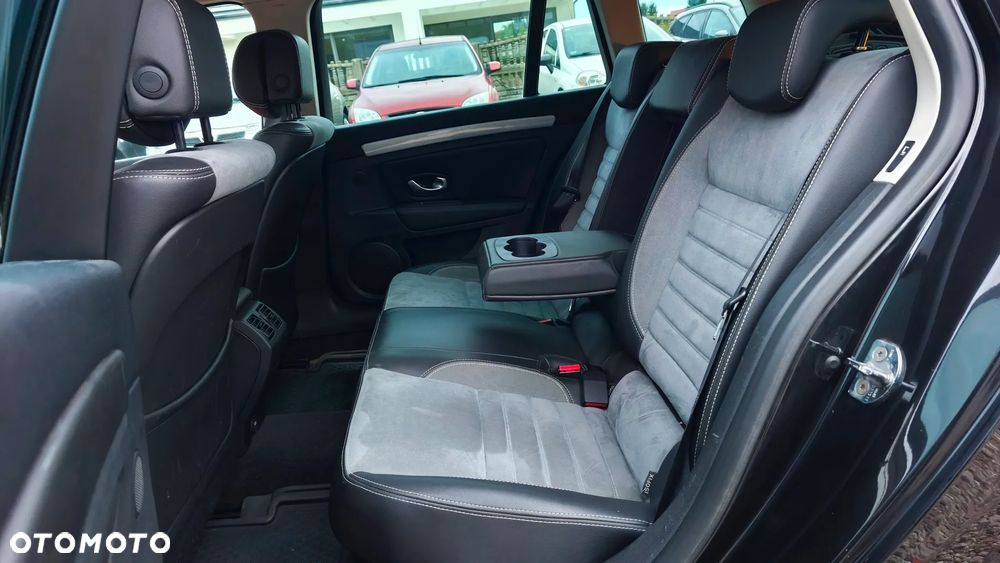 Renault Laguna dCi 175 FAP GT - 29