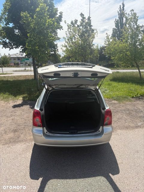 Toyota Avensis 2.0 D-4D Luna - 6