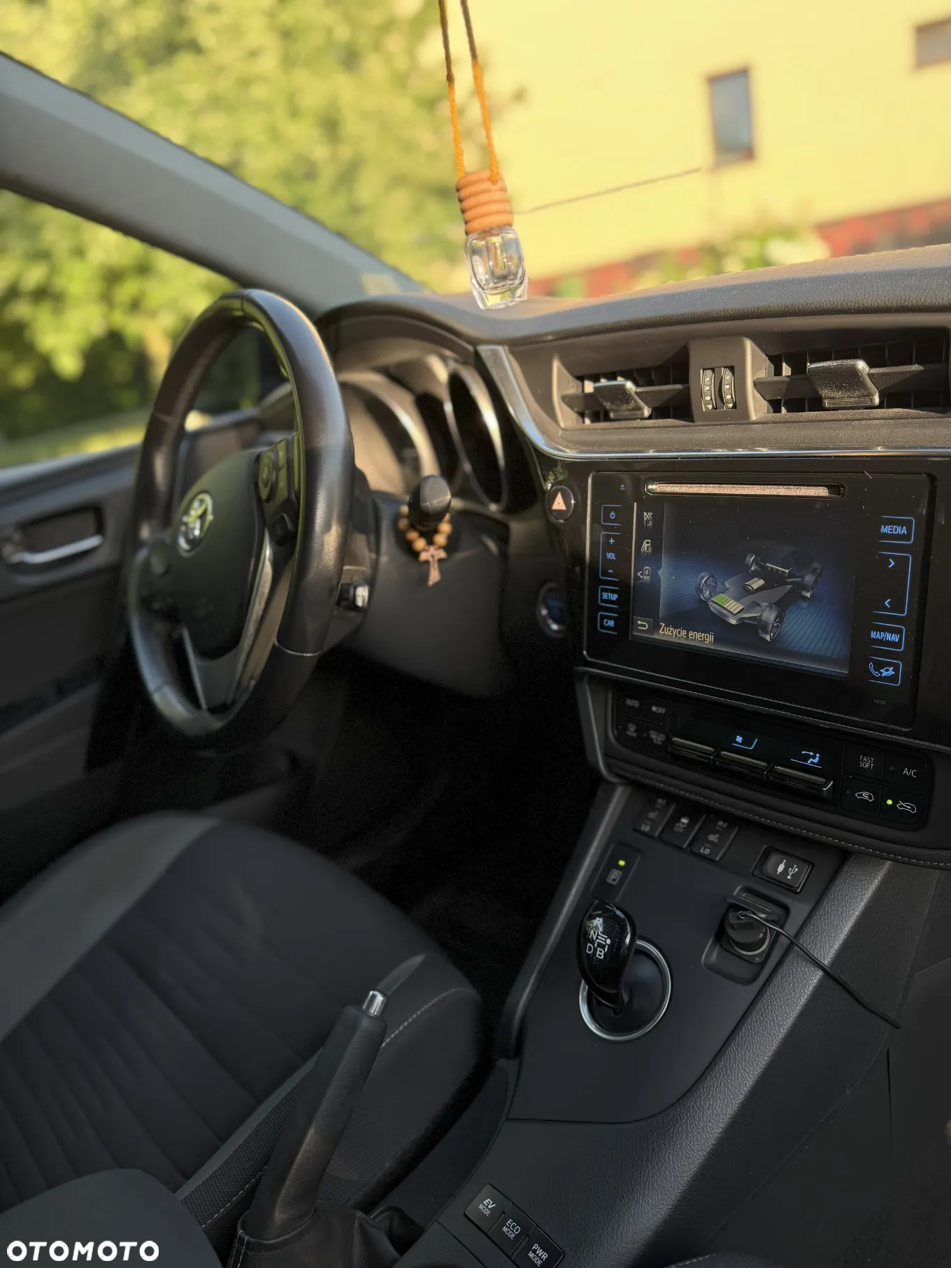 Toyota Auris - 5