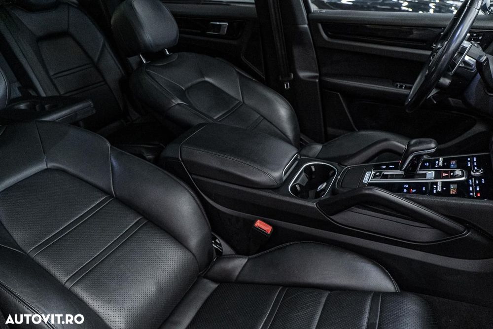 Porsche Cayenne S Tiptronic S Platinum Edition - 34