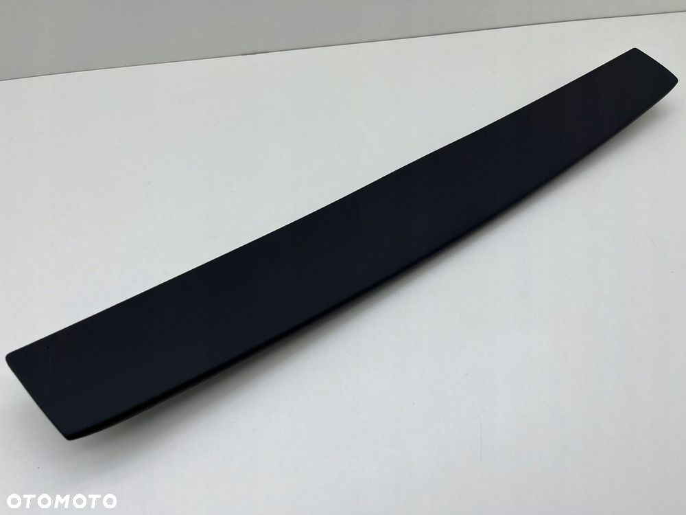 VOLVO V90 OSŁONA LISTWA TYLNEJ KLAPY 31426778 - 1