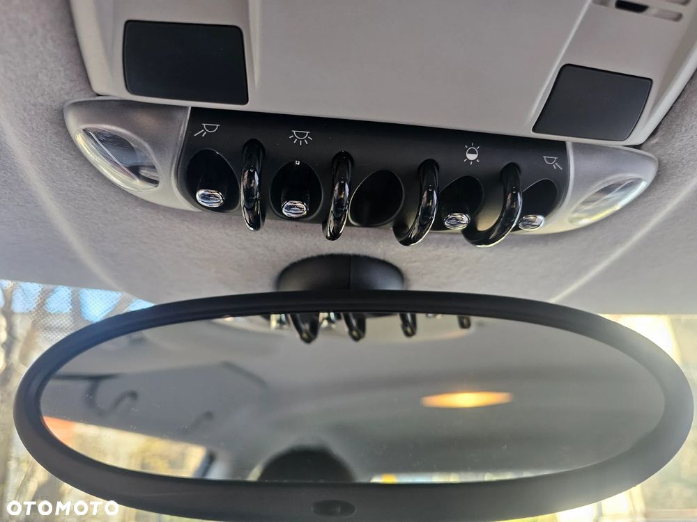 MINI Cooper 50 Mayfair - 15